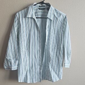 Eddie Bauer Blue & White Striped Stretch Button-Up Shirt
